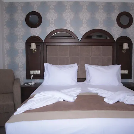 Hotel Golden Pen 3*