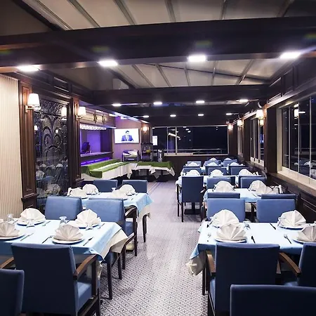 Golden Pen Hotel 3*