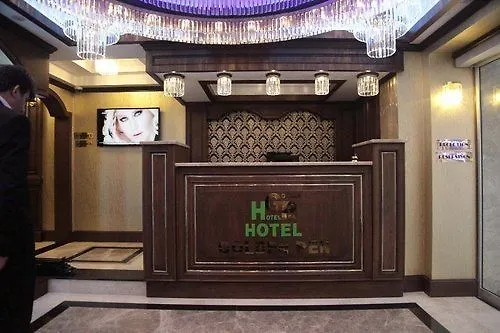 ホテル Golden Pen 4*